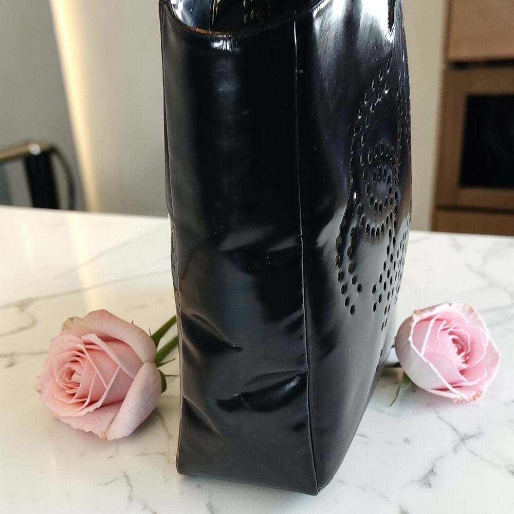 2PC Authentic CHANEL Vintage Black Patent Leather Perforated CC Tote Set $4,000 - Picture 6 of 12